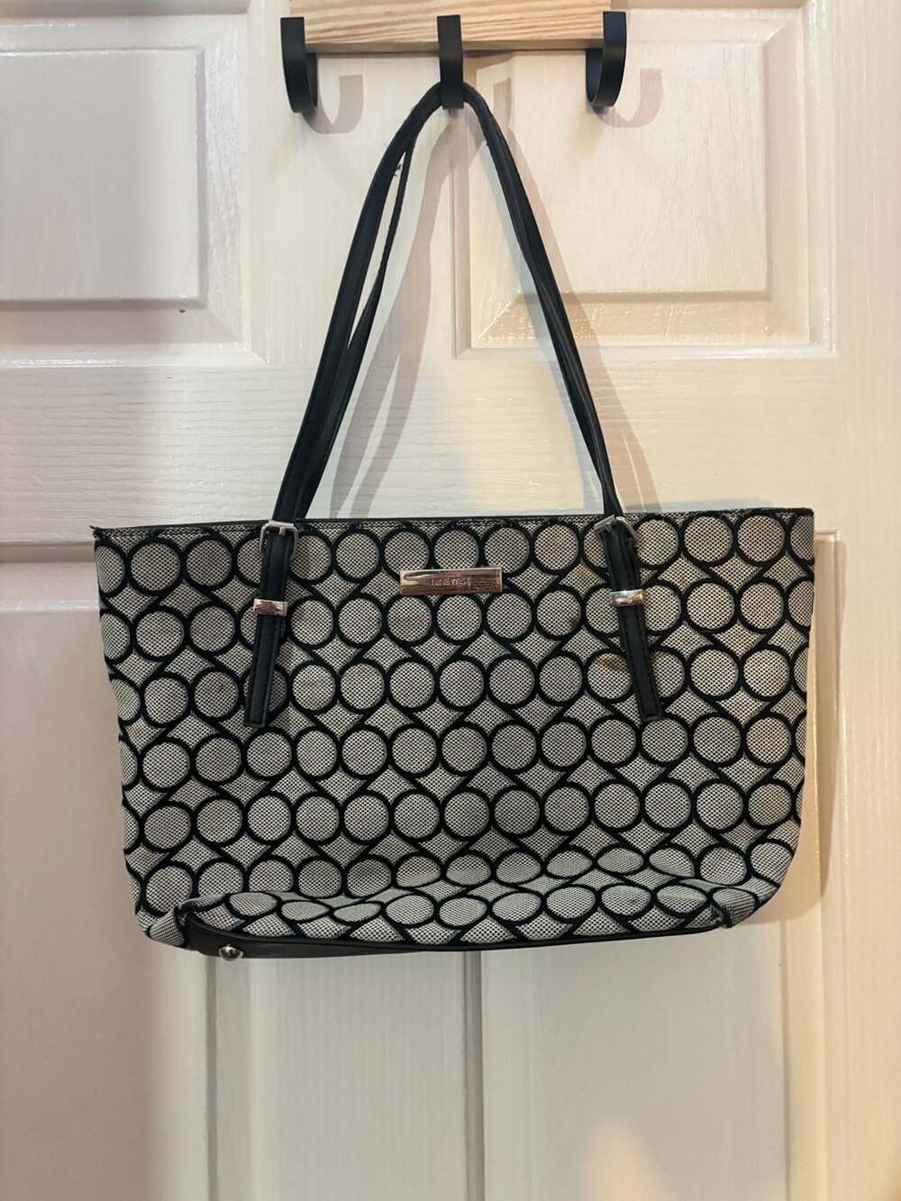 Nine West Tote Handbag Black And White Circle Geometric Pattern